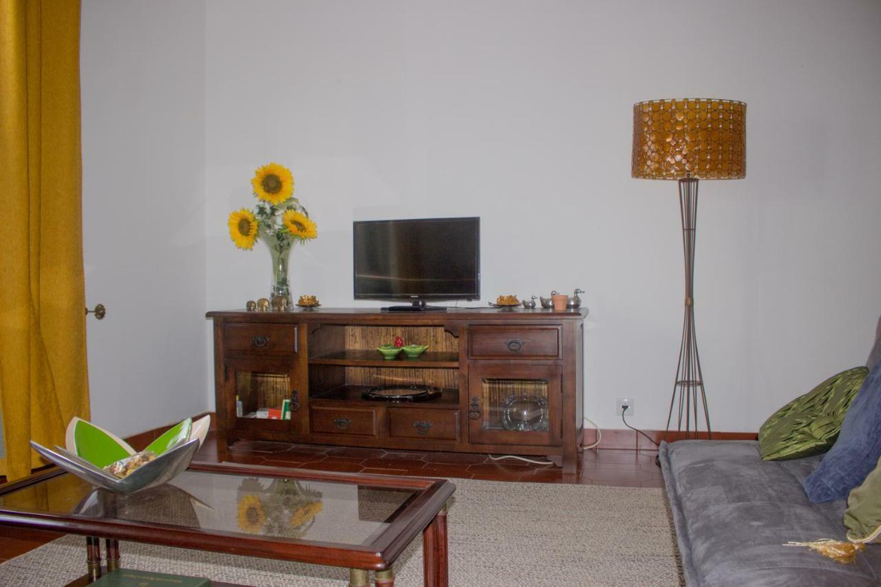 Casa Da Margarida - Area Privada Na Casa Da Anfitria Hotel Ponta Delgada  Luaran gambar